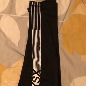 VS Capri Sport Knockout Legging